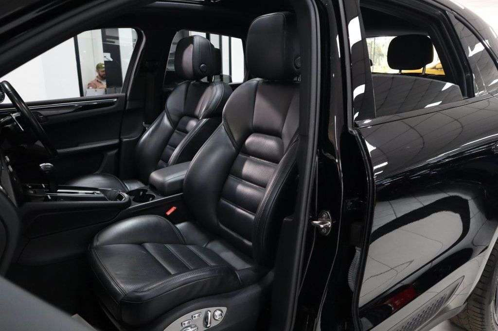 2023 PORSCHE MACAN 2023 PORSCHE MACAN