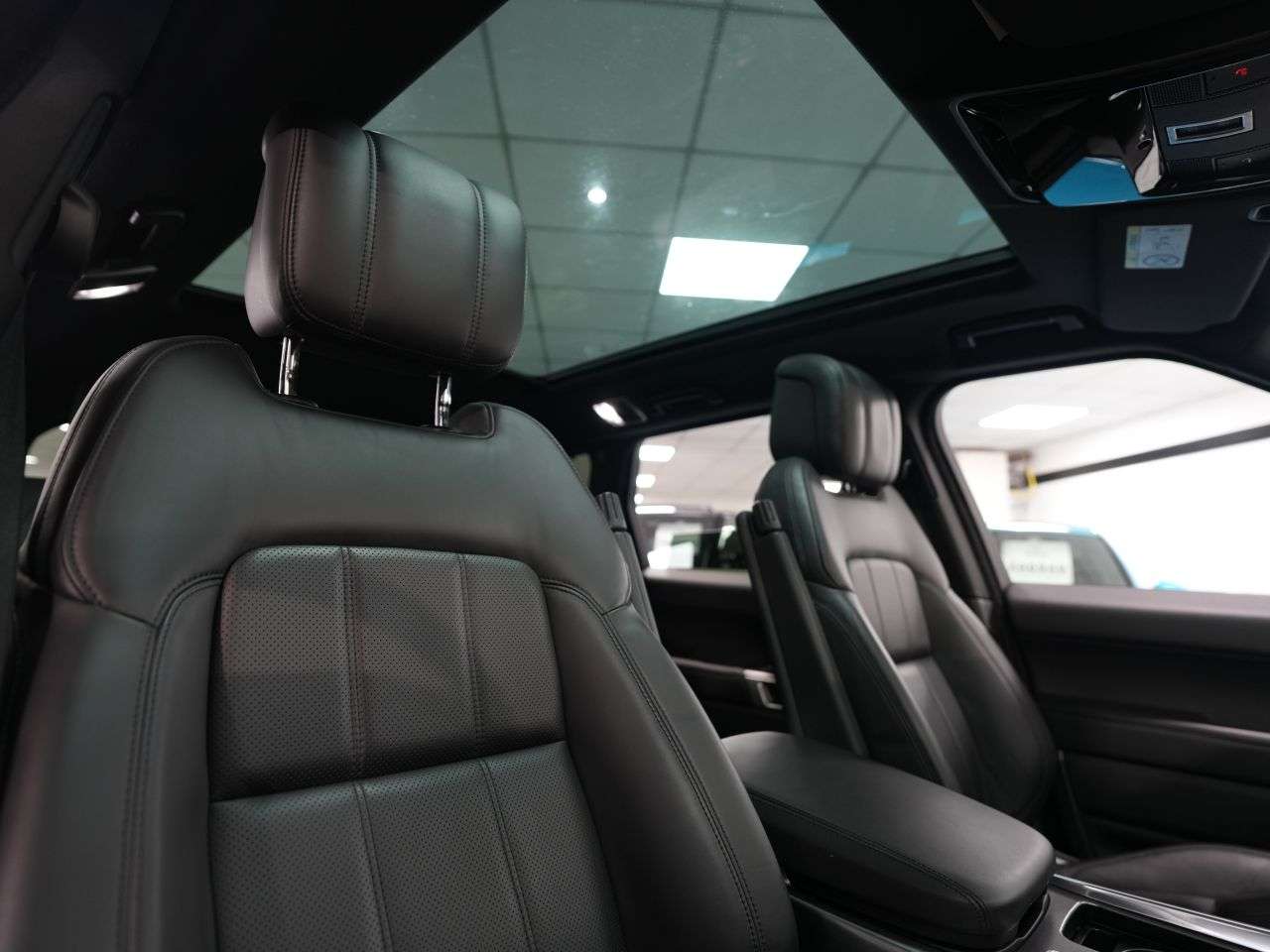 A 2019 LAND ROVER RANGE ROVER SPORT 3.0 SD V6 HSE SUV 5dr Diesel Auto 4WD Euro 6 (s/s) (306 ps) STUNNING EXAMPL A 2019 LAND ROVER RANGE ROVER SPORT 3.0 SD V6 HSE SUV 5dr Diesel Auto 4WD Euro 6 (s/s) (306 ps) STUNNING EXAMPL