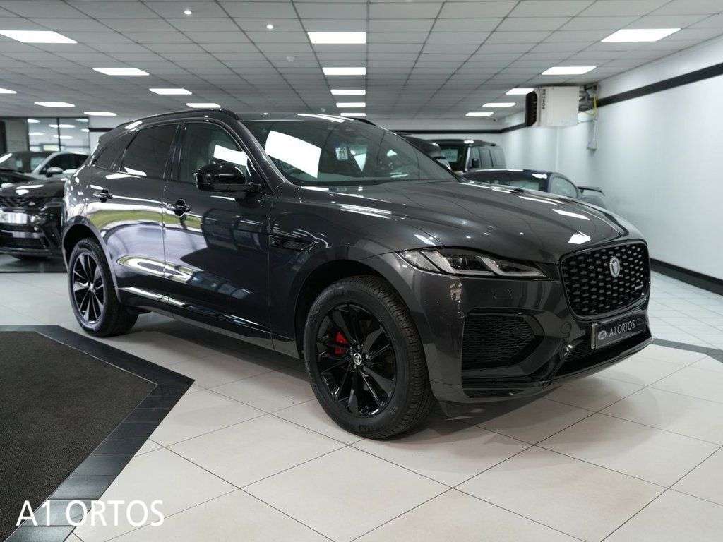 A 2022 JAGUAR F-PACE 2.0 D200 MHEV R-Dynamic Black SUV 5dr Diesel Auto AWD Euro 6 (s/s) (204 ps) A 2022 JAGUAR F-PACE 2.0 D200 MHEV R-Dynamic Black SUV 5dr Diesel Auto AWD Euro 6 (s/s) (204 ps)