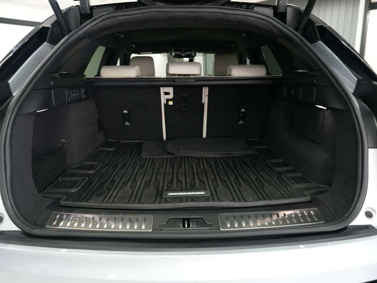 2022 LAND ROVER RANGE ROVER VELAR 2022 LAND ROVER RANGE ROVER VELAR