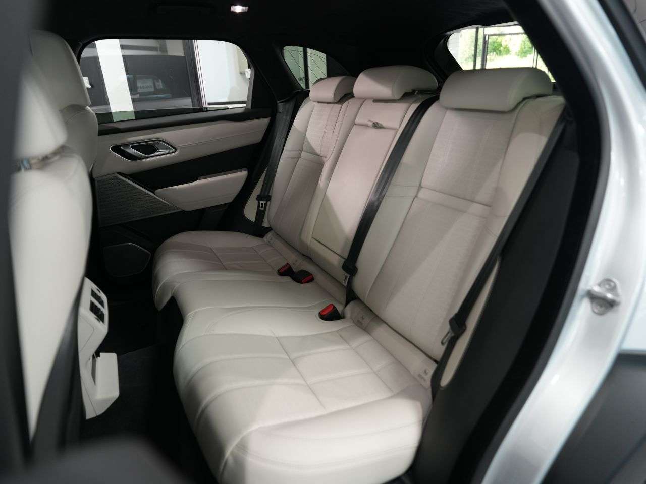 2022 LAND ROVER RANGE ROVER VELAR 2022 LAND ROVER RANGE ROVER VELAR
