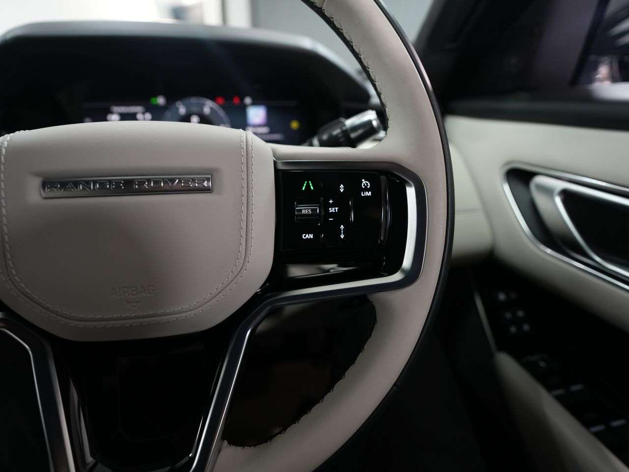 2022 LAND ROVER RANGE ROVER VELAR 2022 LAND ROVER RANGE ROVER VELAR