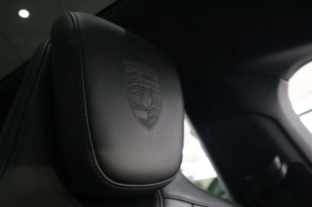 2020 PORSCHE TAYCAN 2020 PORSCHE TAYCAN