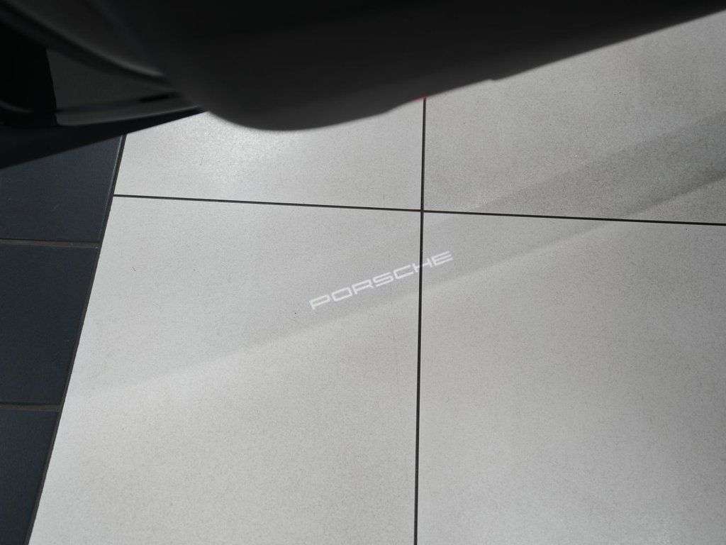 2020 PORSCHE TAYCAN 2020 PORSCHE TAYCAN