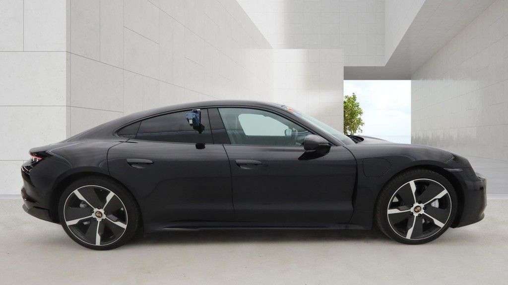 2020 PORSCHE TAYCAN 2020 PORSCHE TAYCAN