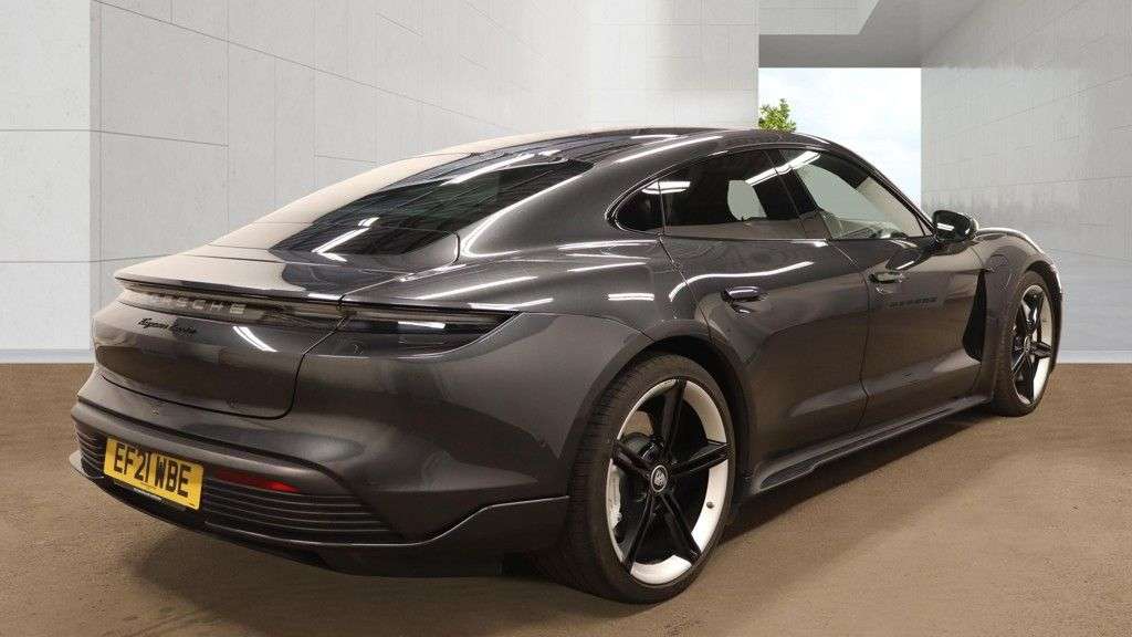 2021 PORSCHE TAYCAN 2021 PORSCHE TAYCAN