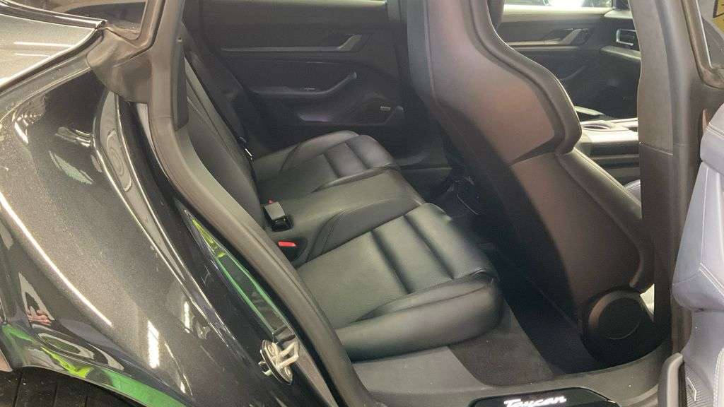 2021 PORSCHE TAYCAN 2021 PORSCHE TAYCAN
