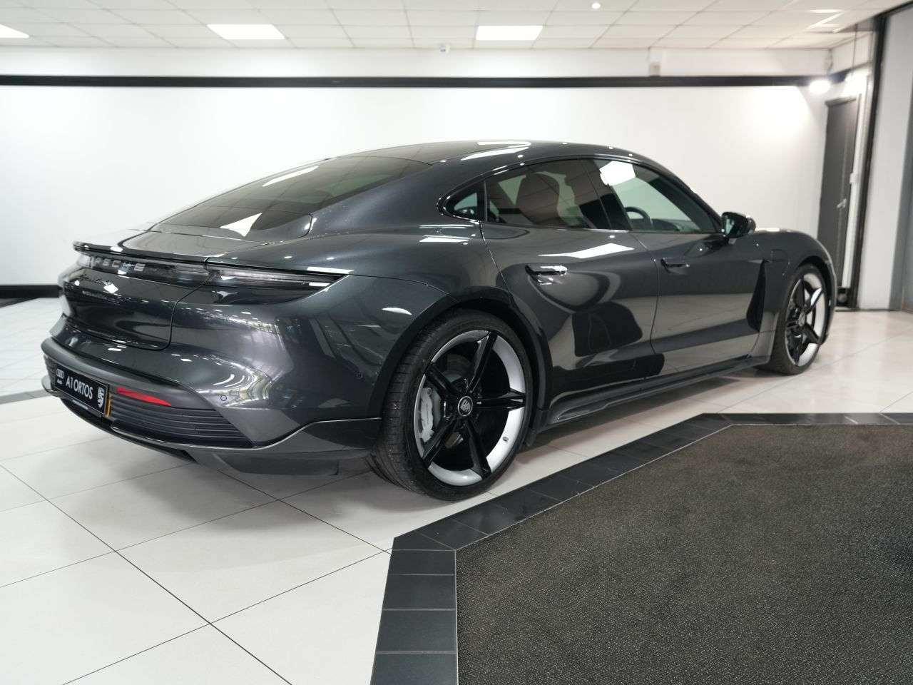2021 PORSCHE TAYCAN 2021 PORSCHE TAYCAN