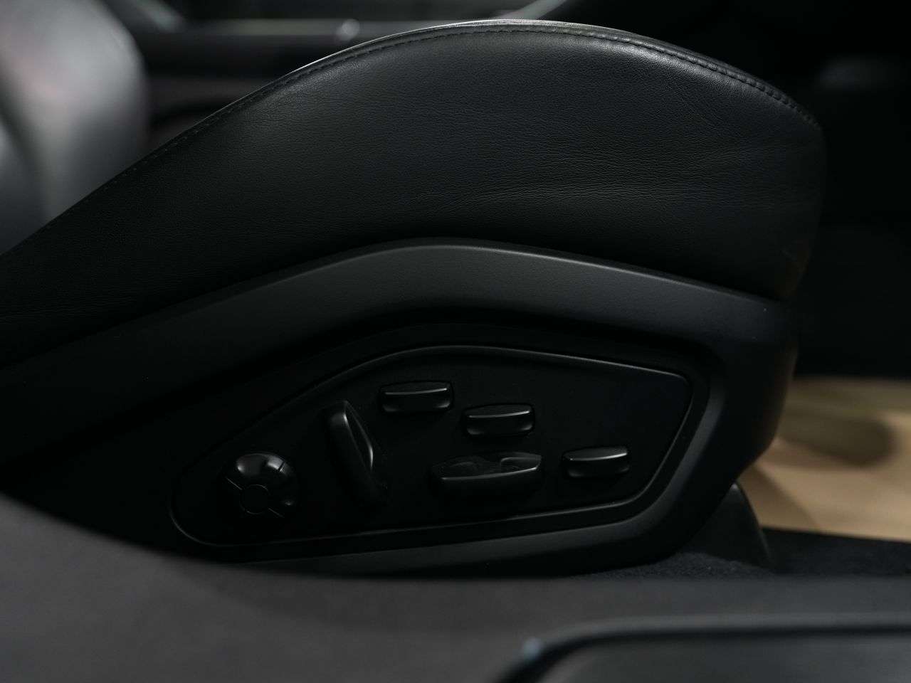 2021 PORSCHE TAYCAN 2021 PORSCHE TAYCAN