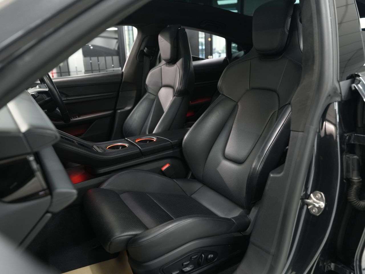 2021 PORSCHE TAYCAN 2021 PORSCHE TAYCAN