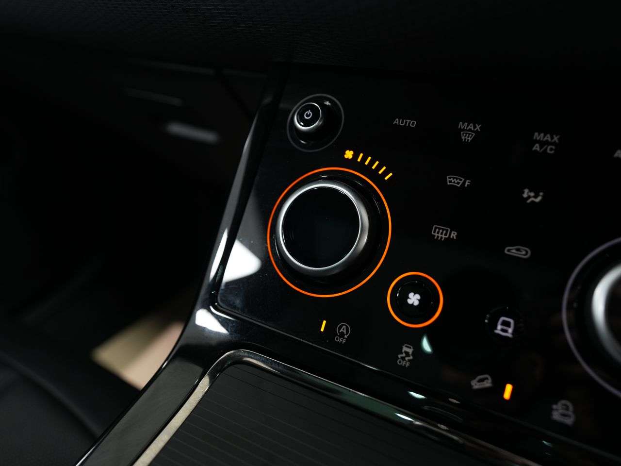 2022 LAND ROVER RANGE ROVER EVOQUE 2022 LAND ROVER RANGE ROVER EVOQUE