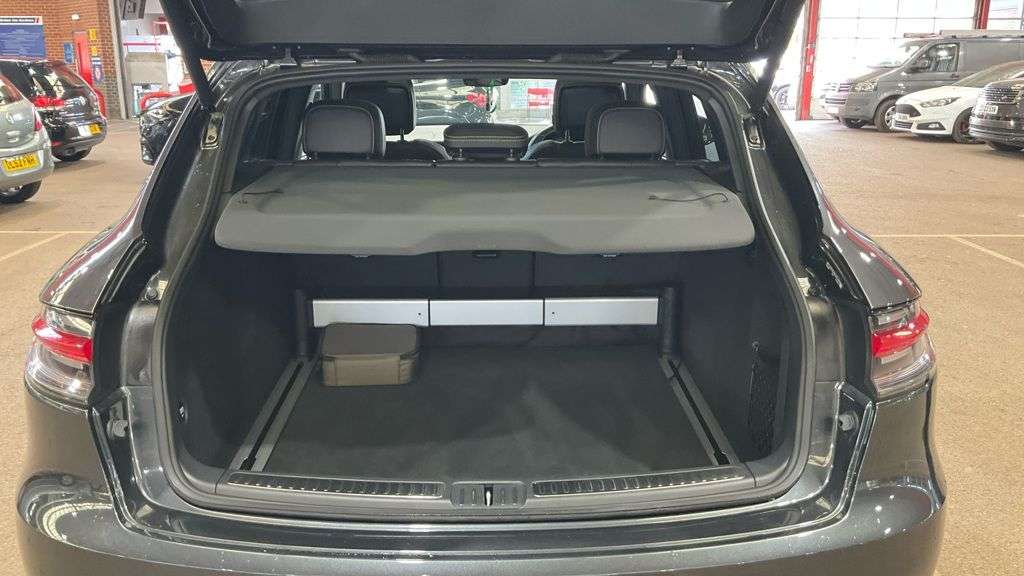 2021 PORSCHE MACAN 2021 PORSCHE MACAN
