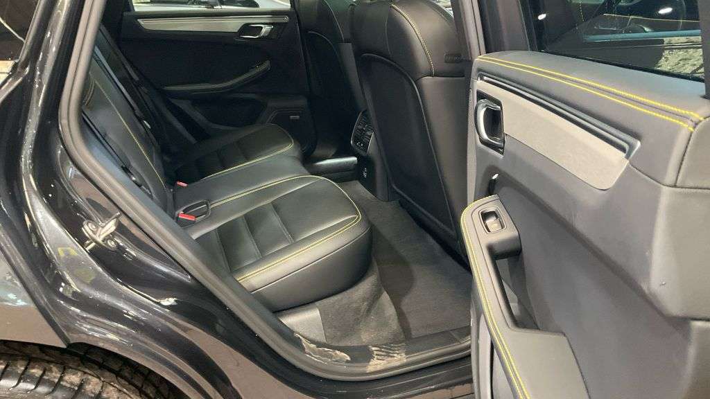 2021 PORSCHE MACAN 2021 PORSCHE MACAN