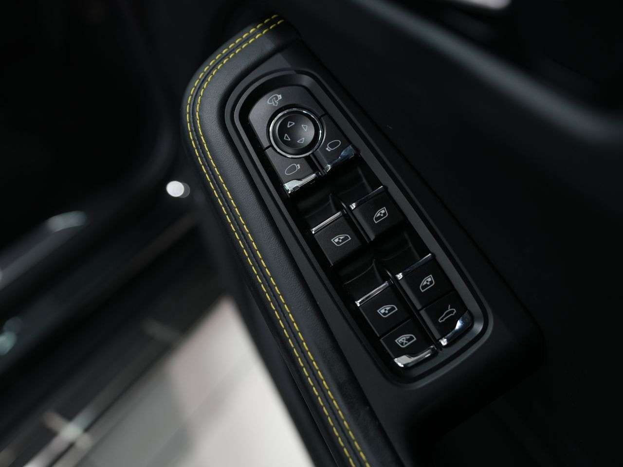 2021 PORSCHE MACAN 2021 PORSCHE MACAN