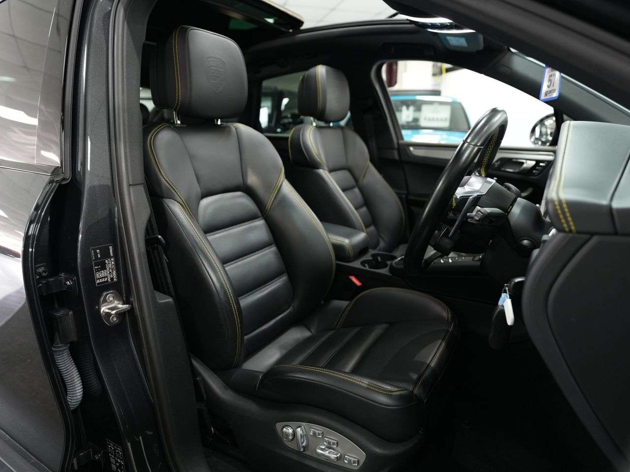 2021 PORSCHE MACAN 2021 PORSCHE MACAN