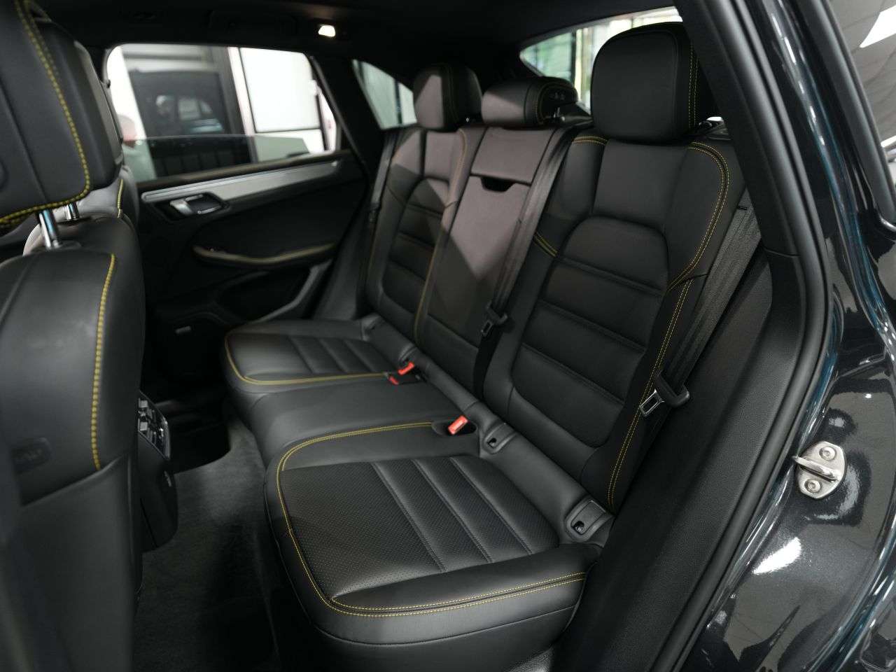 2021 PORSCHE MACAN 2021 PORSCHE MACAN