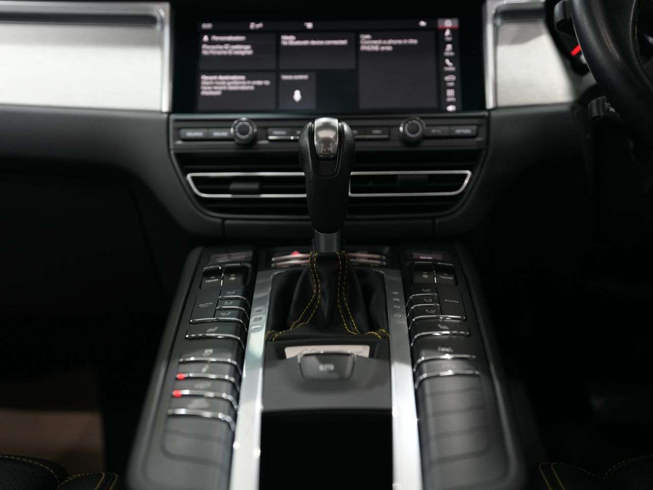 2021 PORSCHE MACAN 2021 PORSCHE MACAN