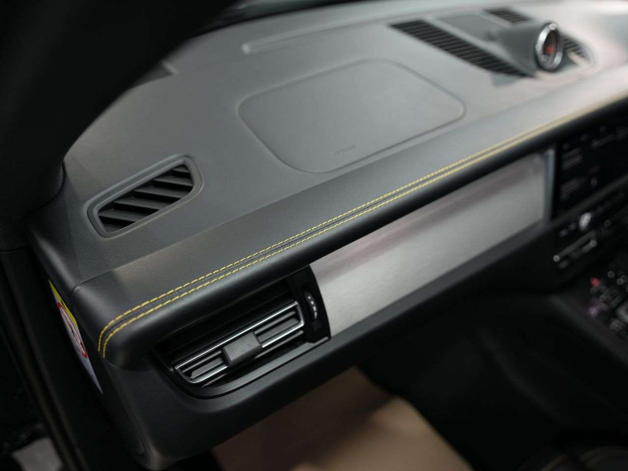 2021 PORSCHE MACAN 2021 PORSCHE MACAN