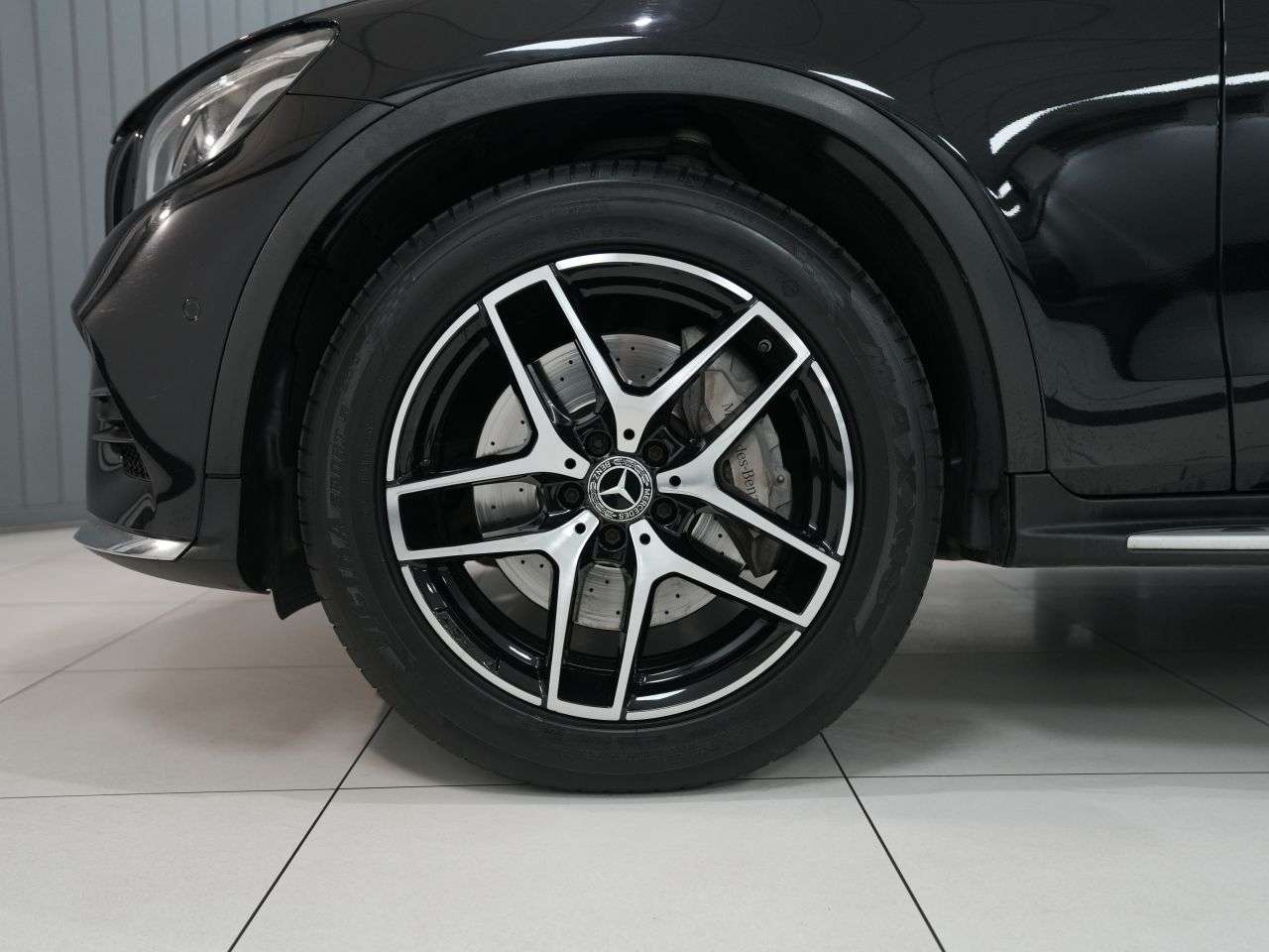 A 2018 MERCEDES-BENZ GLC 2.1 GLC220d AMG Line SUV 5dr Diesel G-Tronic 4MATIC Euro 6 (s/s) (170 ps) B A 2018 MERCEDES-BENZ GLC 2.1 GLC220d AMG Line SUV 5dr Diesel G-Tronic 4MATIC Euro 6 (s/s) (170 ps) B