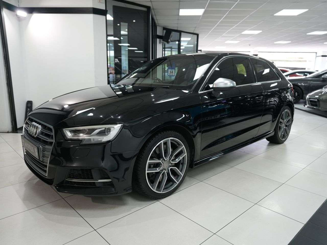A 2016 AUDI S3 2.0 TFSI Hatchback 3dr Petrol S Tronic quattro Euro 6 (s/s) (310 ps) STUNNI A 2016 AUDI S3 2.0 TFSI Hatchback 3dr Petrol S Tronic quattro Euro 6 (s/s) (310 ps) STUNNI
