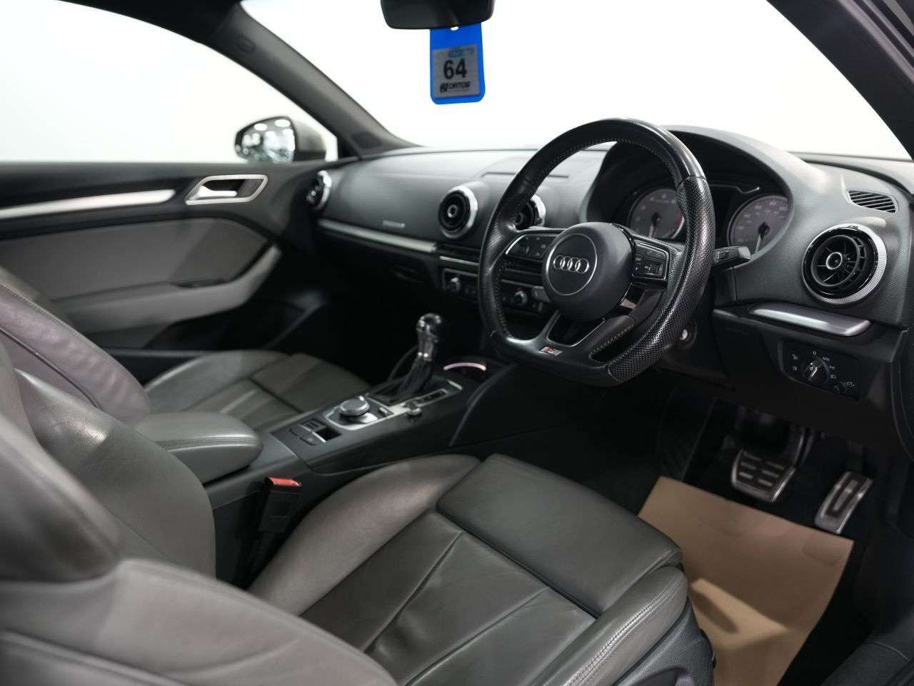 A 2016 AUDI S3 2.0 TFSI Hatchback 3dr Petrol S Tronic quattro Euro 6 (s/s) (310 ps) STUNNI A 2016 AUDI S3 2.0 TFSI Hatchback 3dr Petrol S Tronic quattro Euro 6 (s/s) (310 ps) STUNNI