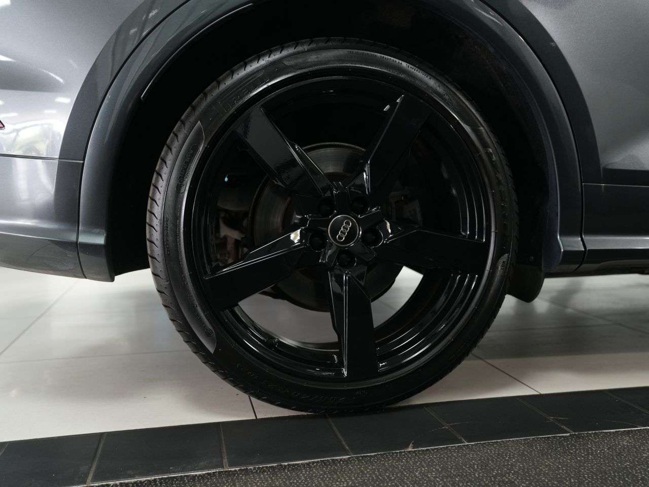 2019 AUDI SQ5 2019 AUDI SQ5