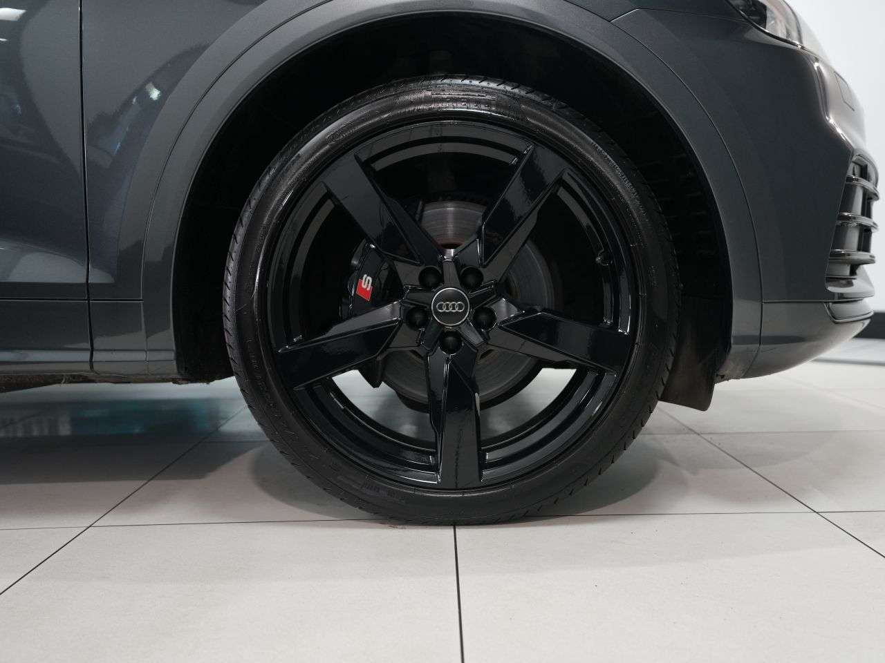 2019 AUDI SQ5 2019 AUDI SQ5