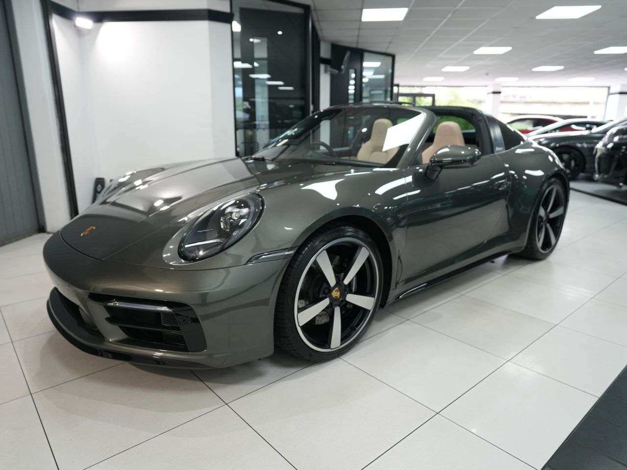 A 2024 PORSCHE 911 3.0T 992 4S Targa 2dr Petrol PDK 4WD Euro 6 (s/s) (450 ps) IMPECCABLE 992 + A 2024 PORSCHE 911 3.0T 992 4S Targa 2dr Petrol PDK 4WD Euro 6 (s/s) (450 ps) IMPECCABLE 992 +