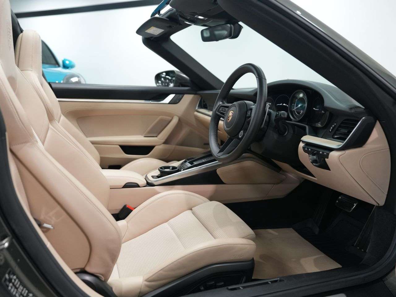 A 2024 PORSCHE 911 3.0T 992 4S Targa 2dr Petrol PDK 4WD Euro 6 (s/s) (450 ps) IMPECCABLE 992 + A 2024 PORSCHE 911 3.0T 992 4S Targa 2dr Petrol PDK 4WD Euro 6 (s/s) (450 ps) IMPECCABLE 992 +