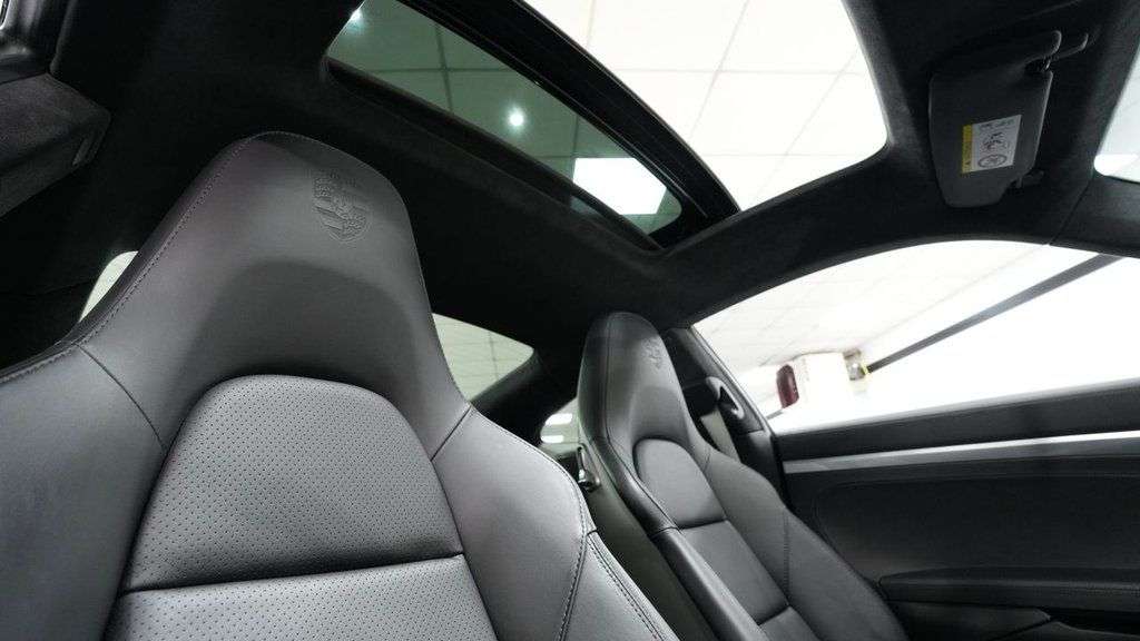 A 2016 PORSCHE 911 3.0T 991 Carrera 4 Coupe 2dr Petrol PDK 4WD Euro 6 (s/s) (370 ps) ICONIC GT A 2016 PORSCHE 911 3.0T 991 Carrera 4 Coupe 2dr Petrol PDK 4WD Euro 6 (s/s) (370 ps) ICONIC GT