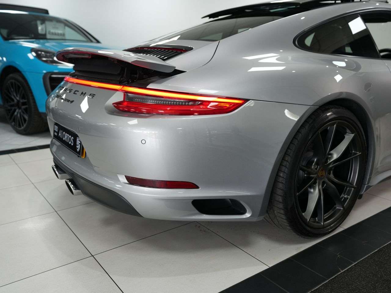 2016 PORSCHE 911 2016 PORSCHE 911