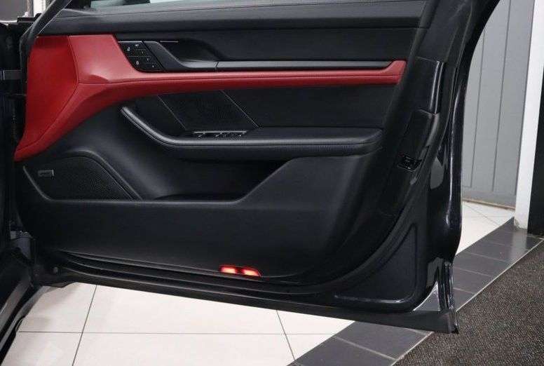 2022 PORSCHE TAYCAN 2022 PORSCHE TAYCAN