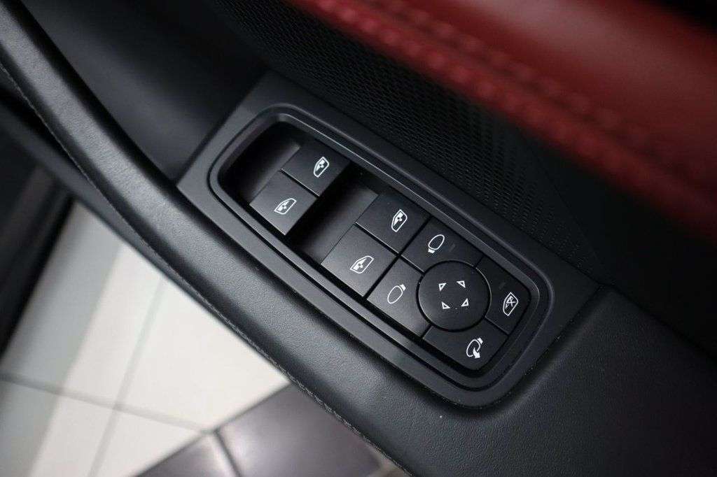 2022 PORSCHE TAYCAN 2022 PORSCHE TAYCAN