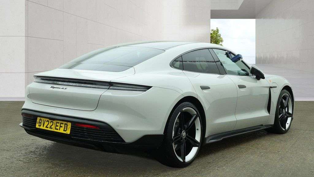 2022 PORSCHE TAYCAN 2022 PORSCHE TAYCAN