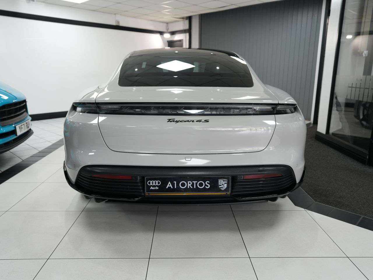 2022 PORSCHE TAYCAN 2022 PORSCHE TAYCAN