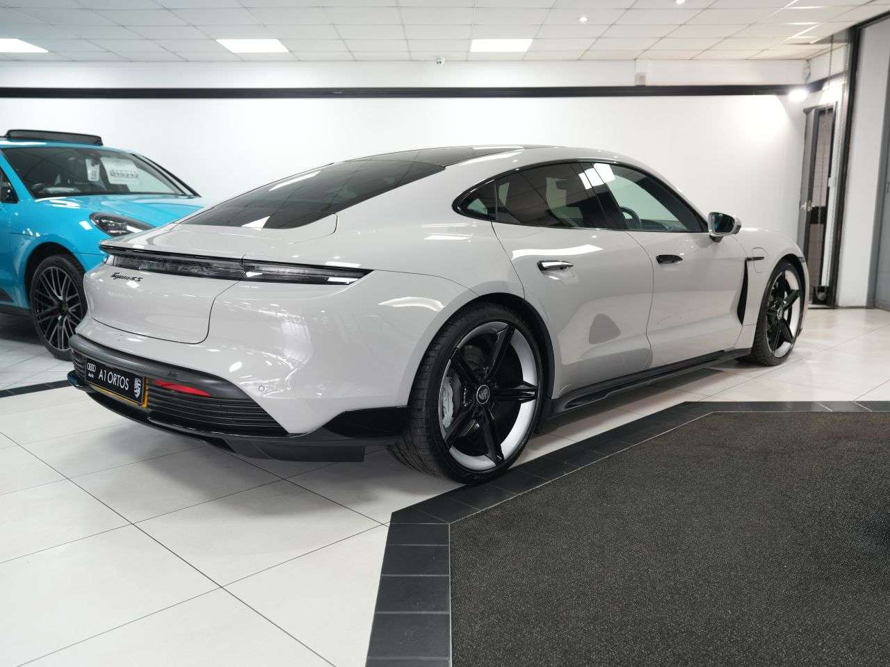 2022 PORSCHE TAYCAN 2022 PORSCHE TAYCAN