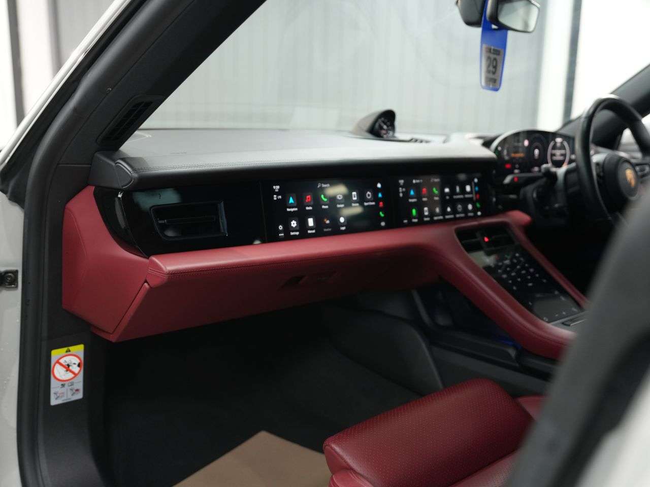 2022 PORSCHE TAYCAN 2022 PORSCHE TAYCAN