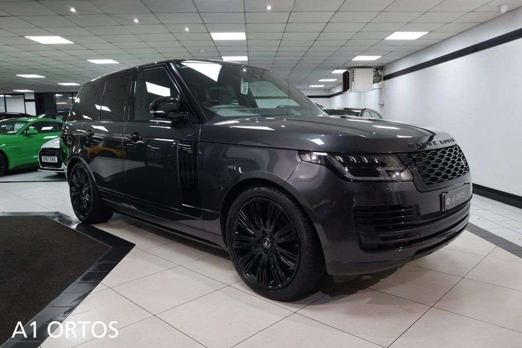 A 2024 LAND ROVER RANGE ROVER 3.0 SD V6 Vogue SUV 5dr Diesel Auto 4WD Euro 6 (s/s) (275 ps) AMAZING SPEC A 2024 LAND ROVER RANGE ROVER 3.0 SD V6 Vogue SUV 5dr Diesel Auto 4WD Euro 6 (s/s) (275 ps) AMAZING SPEC