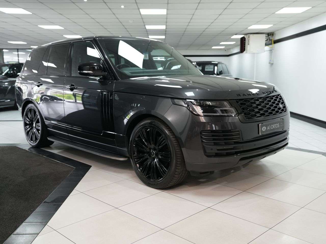 A 2020 LAND ROVER RANGE ROVER 3.0 SD V6 Vogue SUV 5dr Diesel Auto 4WD Euro 6 (s/s) (275 ps) AMAZING SPEC A 2020 LAND ROVER RANGE ROVER 3.0 SD V6 Vogue SUV 5dr Diesel Auto 4WD Euro 6 (s/s) (275 ps) AMAZING SPEC