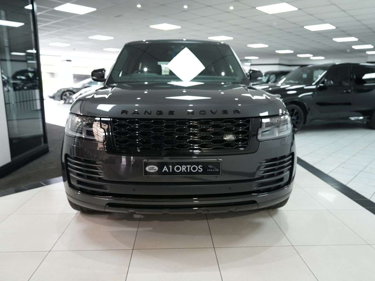 A 2020 LAND ROVER RANGE ROVER 3.0 SD V6 Vogue SUV 5dr Diesel Auto 4WD Euro 6 (s/s) (275 ps) AMAZING SPEC A 2020 LAND ROVER RANGE ROVER 3.0 SD V6 Vogue SUV 5dr Diesel Auto 4WD Euro 6 (s/s) (275 ps) AMAZING SPEC