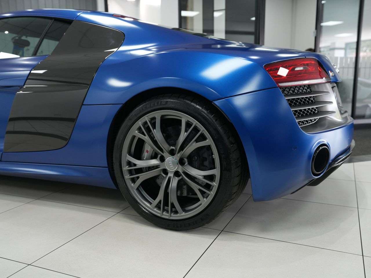 2013 AUDI R8 2013 AUDI R8