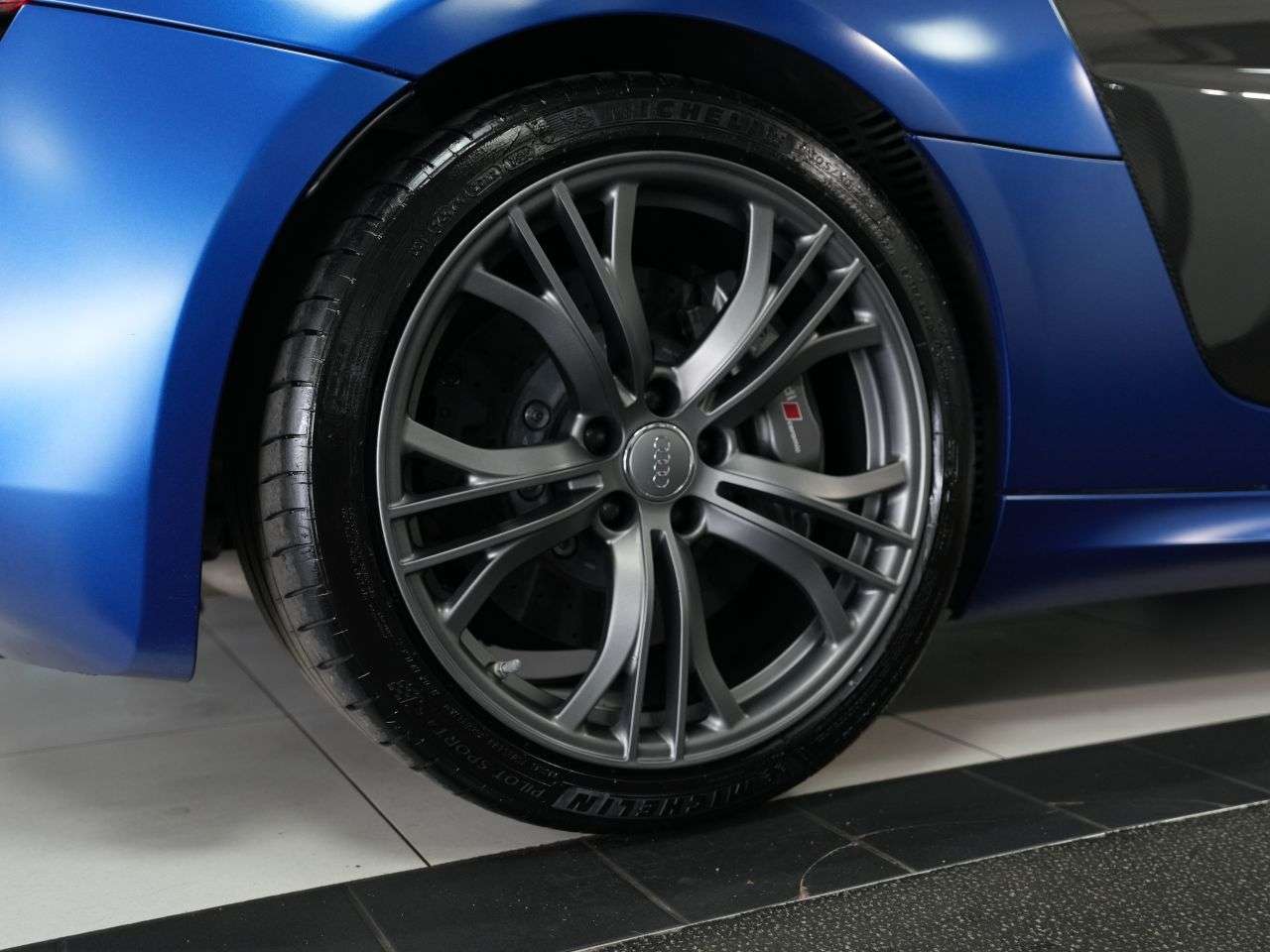 2013 AUDI R8 2013 AUDI R8