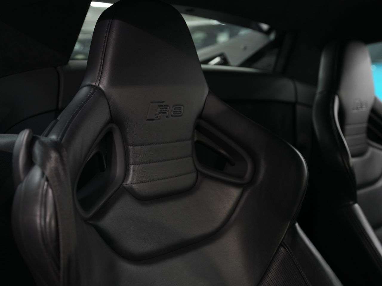 2013 AUDI R8 2013 AUDI R8