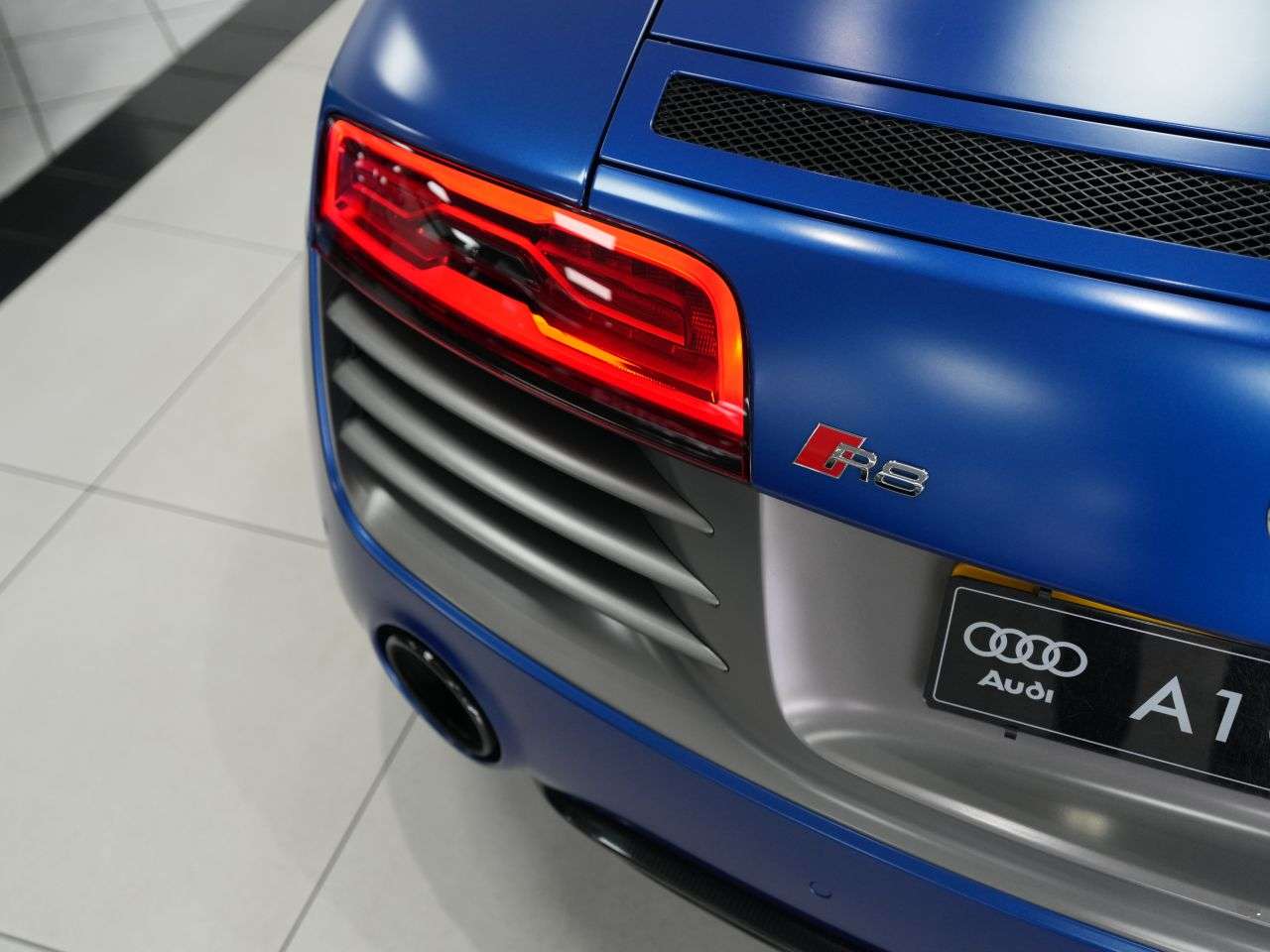 2013 AUDI R8 2013 AUDI R8