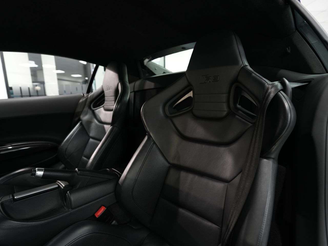2013 AUDI R8 2013 AUDI R8