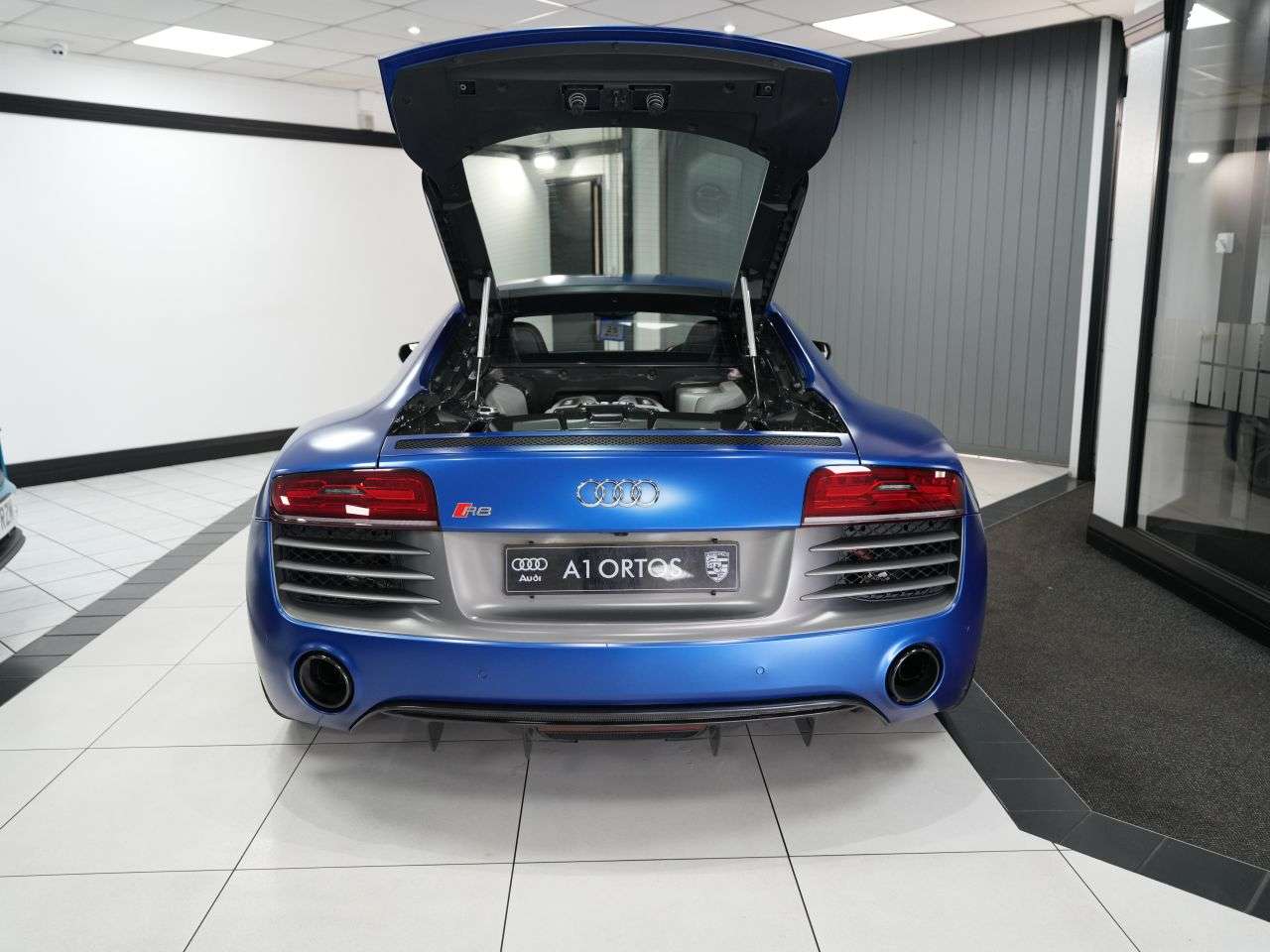 2013 AUDI R8 2013 AUDI R8
