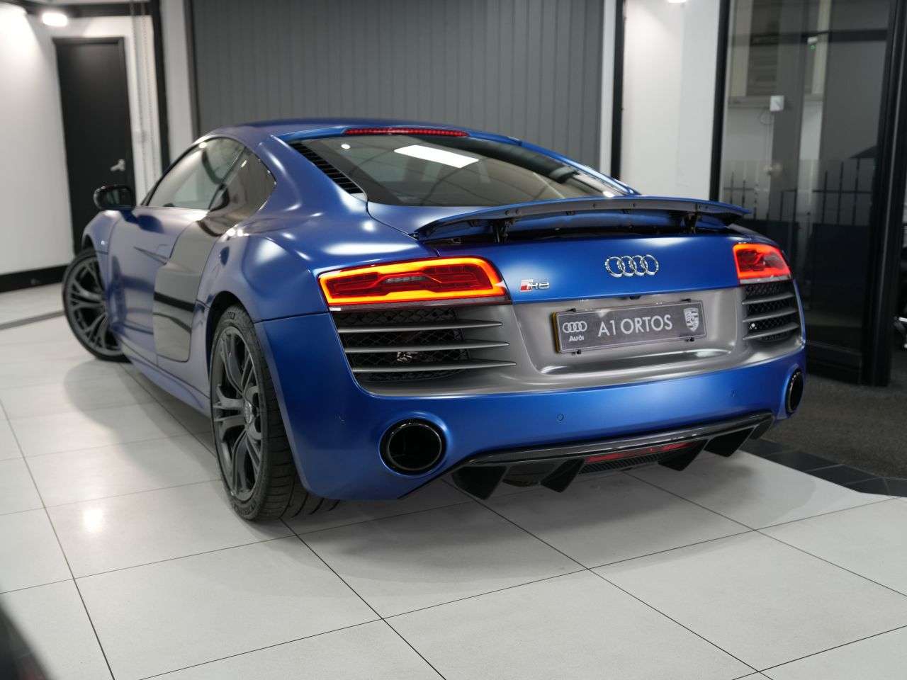 2013 AUDI R8 2013 AUDI R8