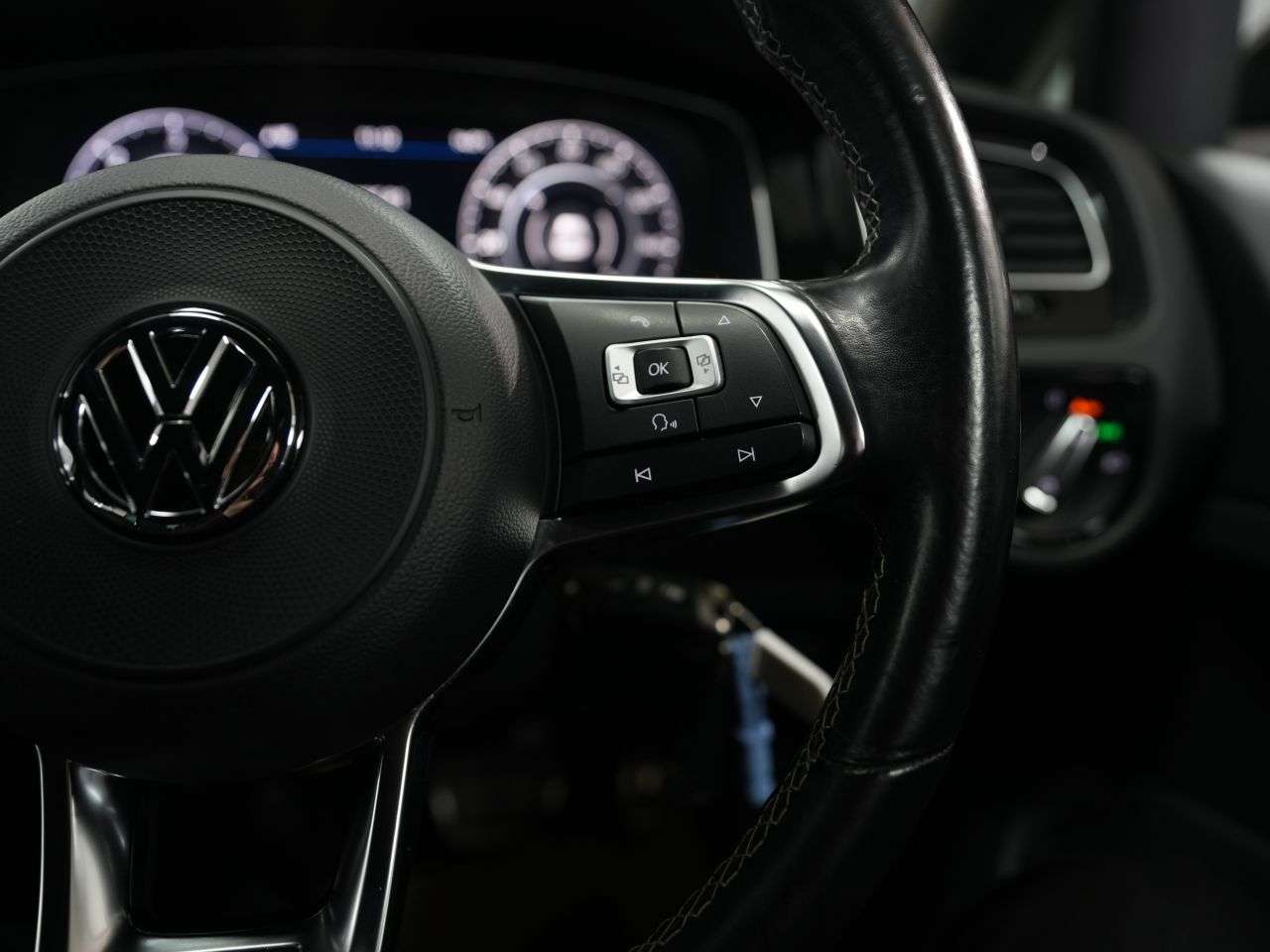 2017 VOLKSWAGEN GOLF 2017 VOLKSWAGEN GOLF