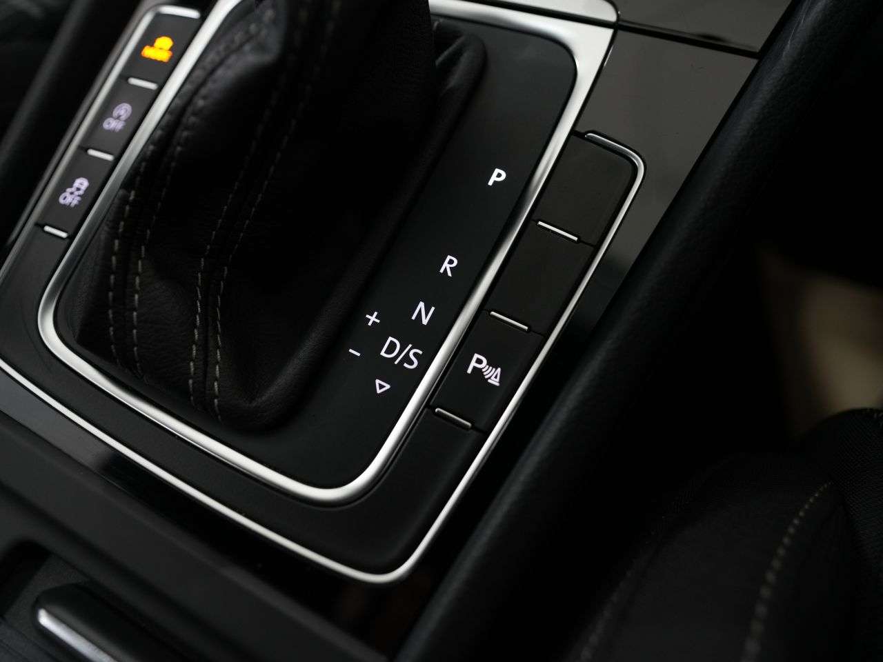 2017 VOLKSWAGEN GOLF 2017 VOLKSWAGEN GOLF