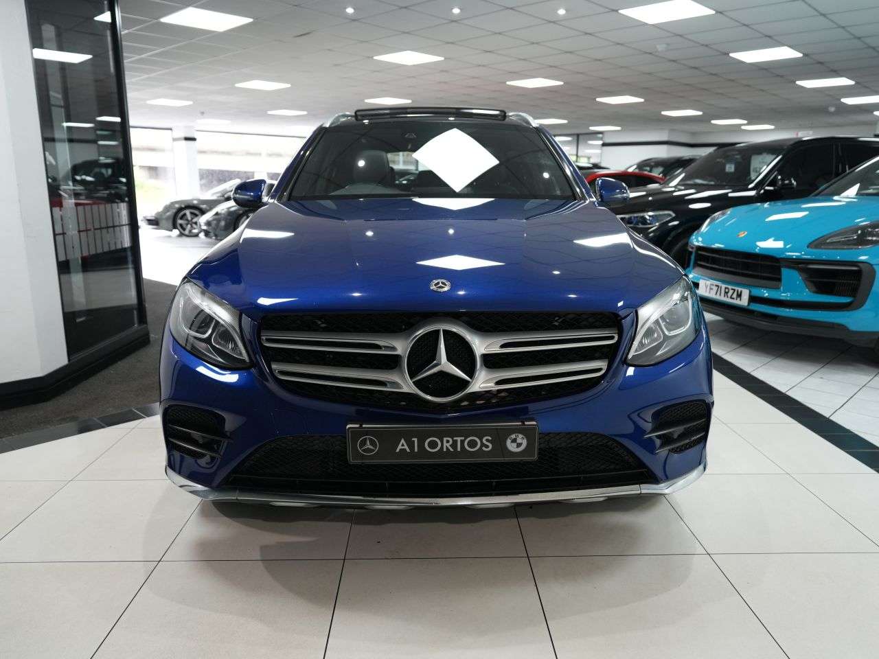 A 2018 MERCEDES-BENZ GLC 3.0 GLC350d V6 AMG Line (Premium) SUV 5dr Diesel G-Tronic 4MATIC Euro 6 (s/ A 2018 MERCEDES-BENZ GLC 3.0 GLC350d V6 AMG Line (Premium) SUV 5dr Diesel G-Tronic 4MATIC Euro 6 (s/
